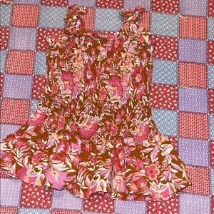 💰🚨CLEARANCE 🚨💰 
Floral Smocked Dress